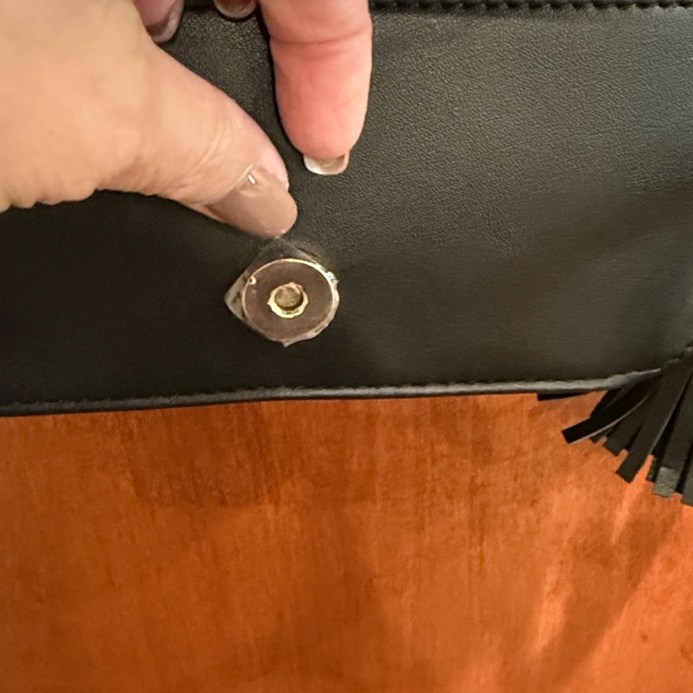 Black Quilted Crossbody Bag - Picture 8 of 11